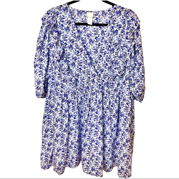 H&M Dresses & Skirts - Super cute cottage core H&M dress size XL fits like plus size